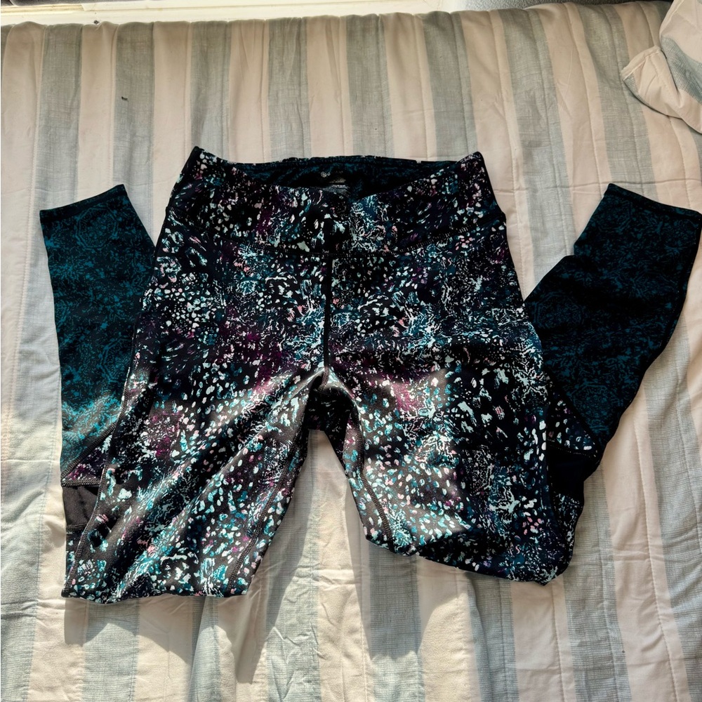 Colorful Patterned Leggings - Picture 2 of 3